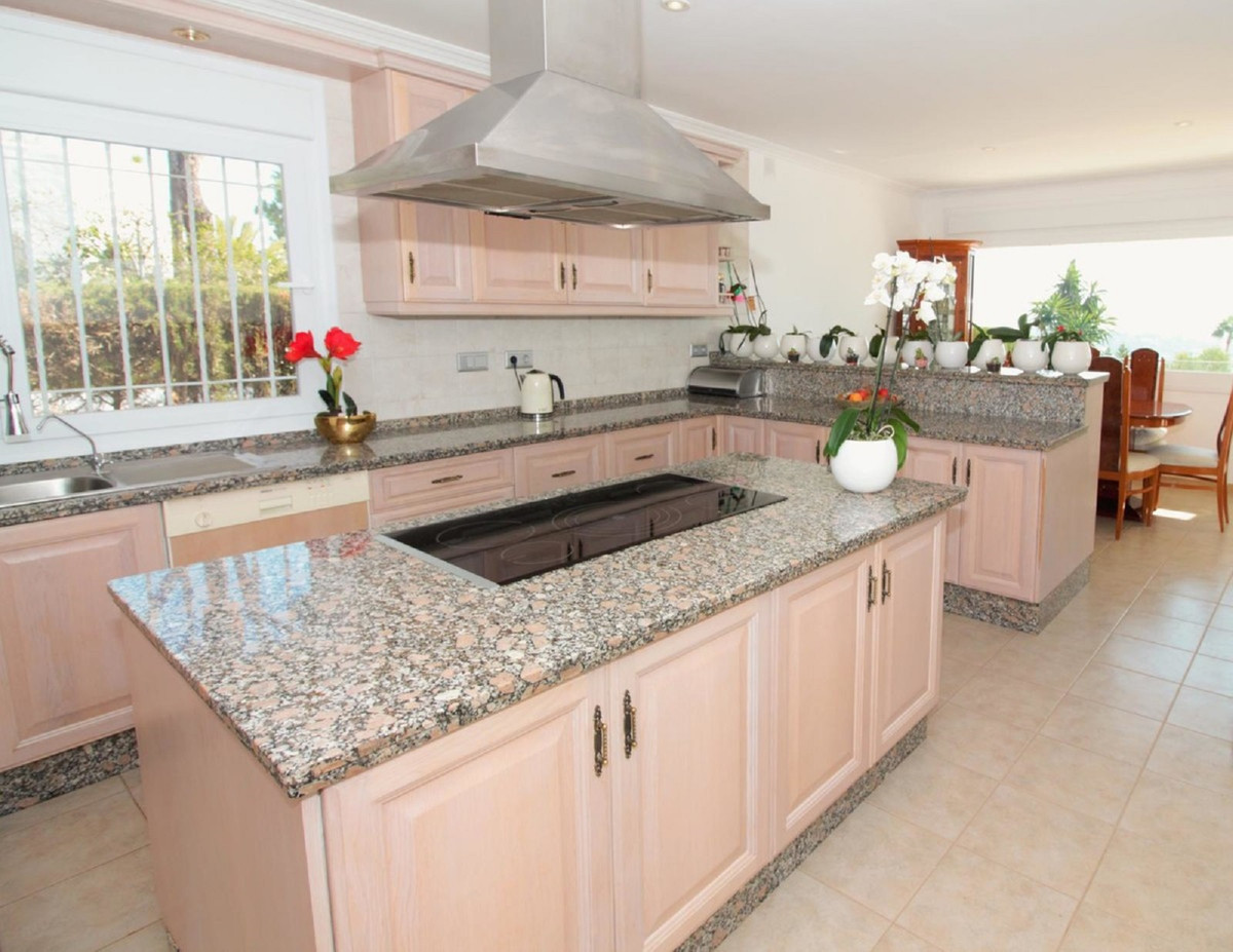 Se vende Villa - Chalet de 10 dormitorios en Costa Del Sol, Málaga, España