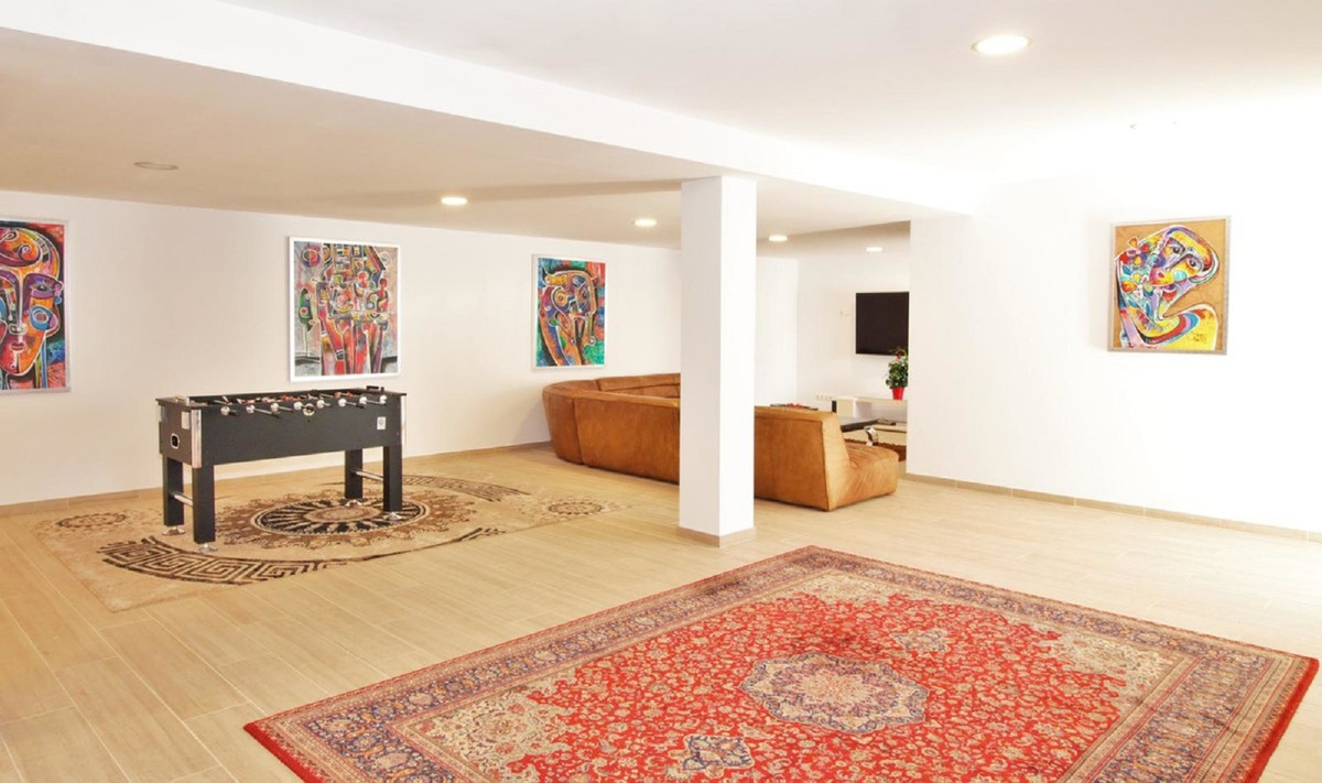 Se vende Villa - Chalet de 10 dormitorios en Costa Del Sol, Málaga, España