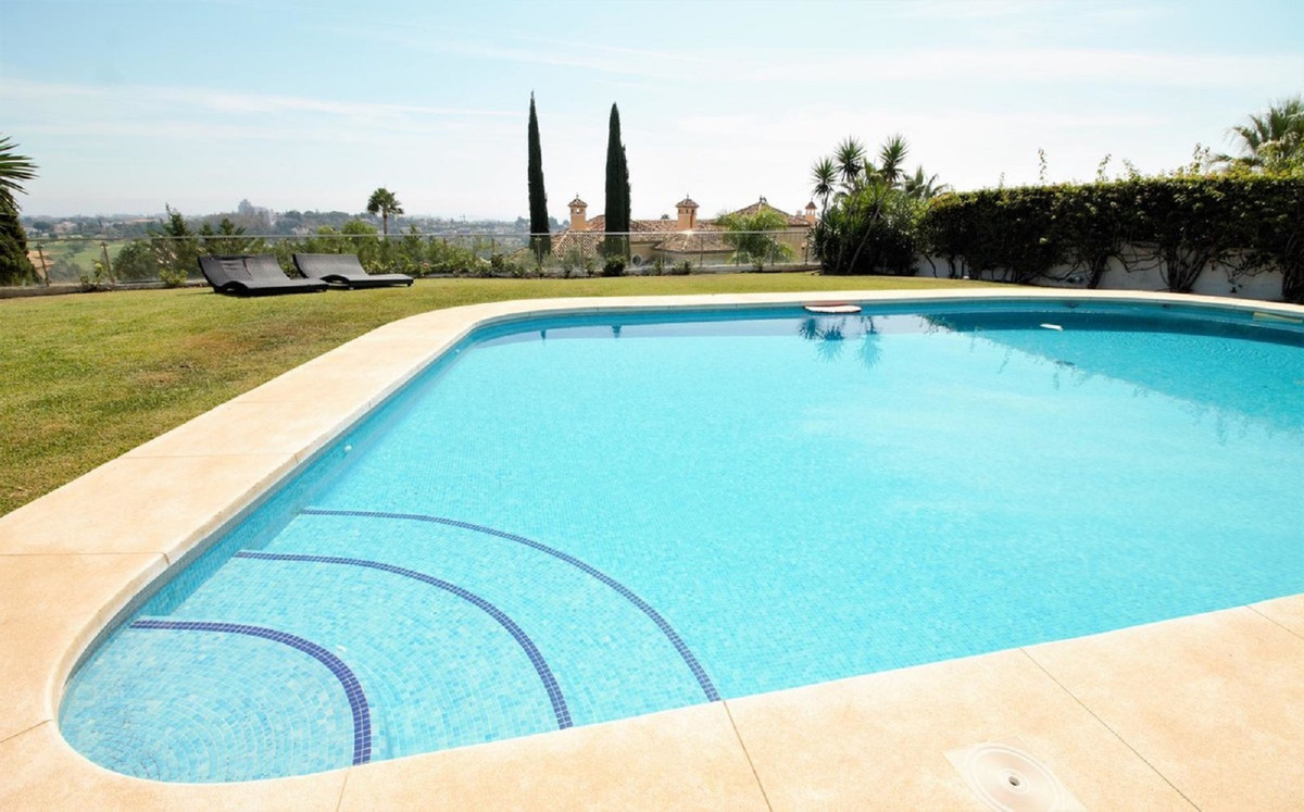Se vende Villa - Chalet de 10 dormitorios en Costa Del Sol, Málaga, España