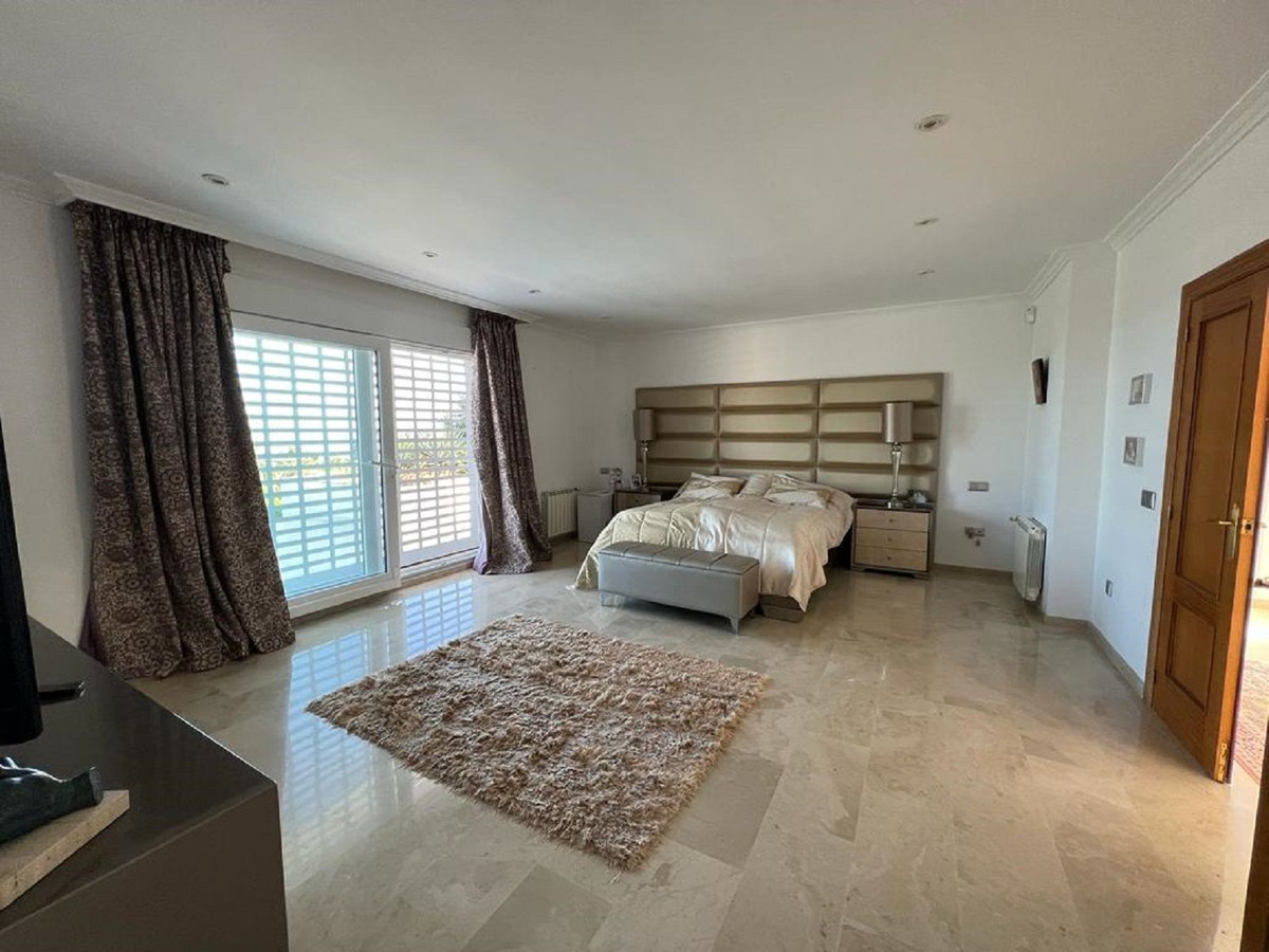 Se vende Villa - Chalet de 10 dormitorios en Costa Del Sol, Málaga, España