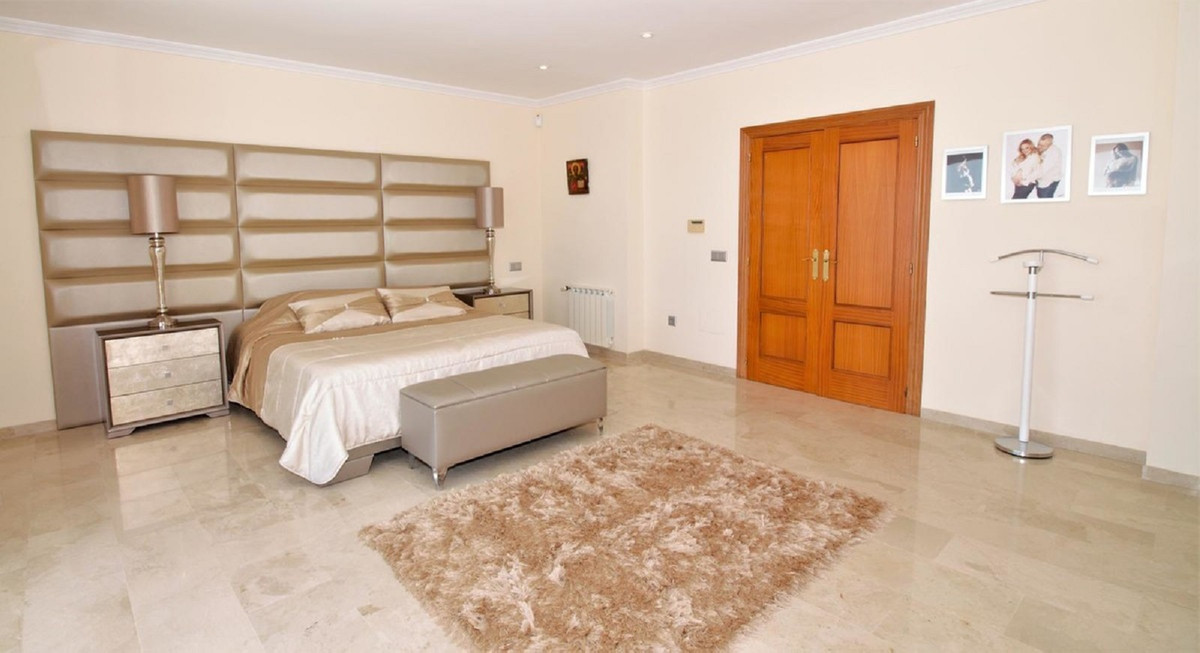 Se vende Villa - Chalet de 10 dormitorios en Costa Del Sol, Málaga, España