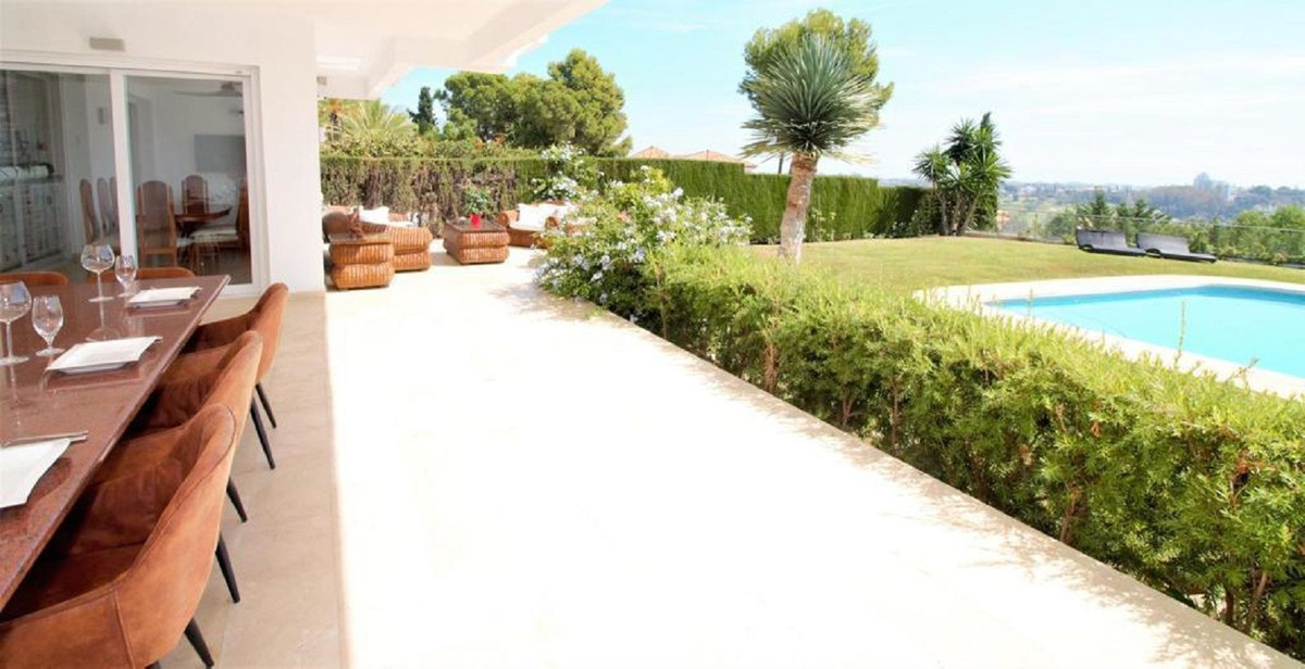 Se vende Villa - Chalet de 10 dormitorios en Costa Del Sol, Málaga, España