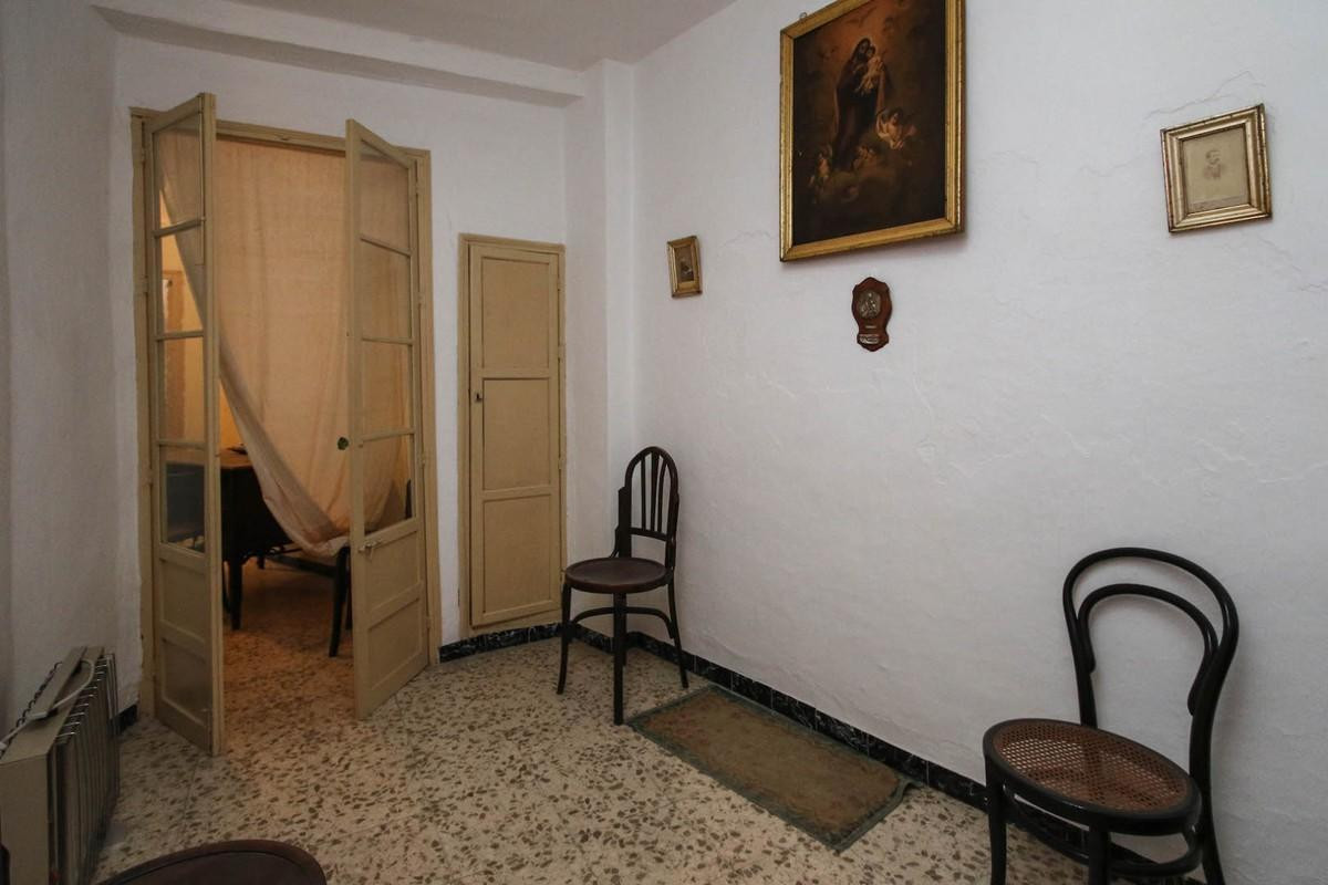 6 Bed Commercial unit for sale in Tolox Costa Del Sol, Málaga, Spain