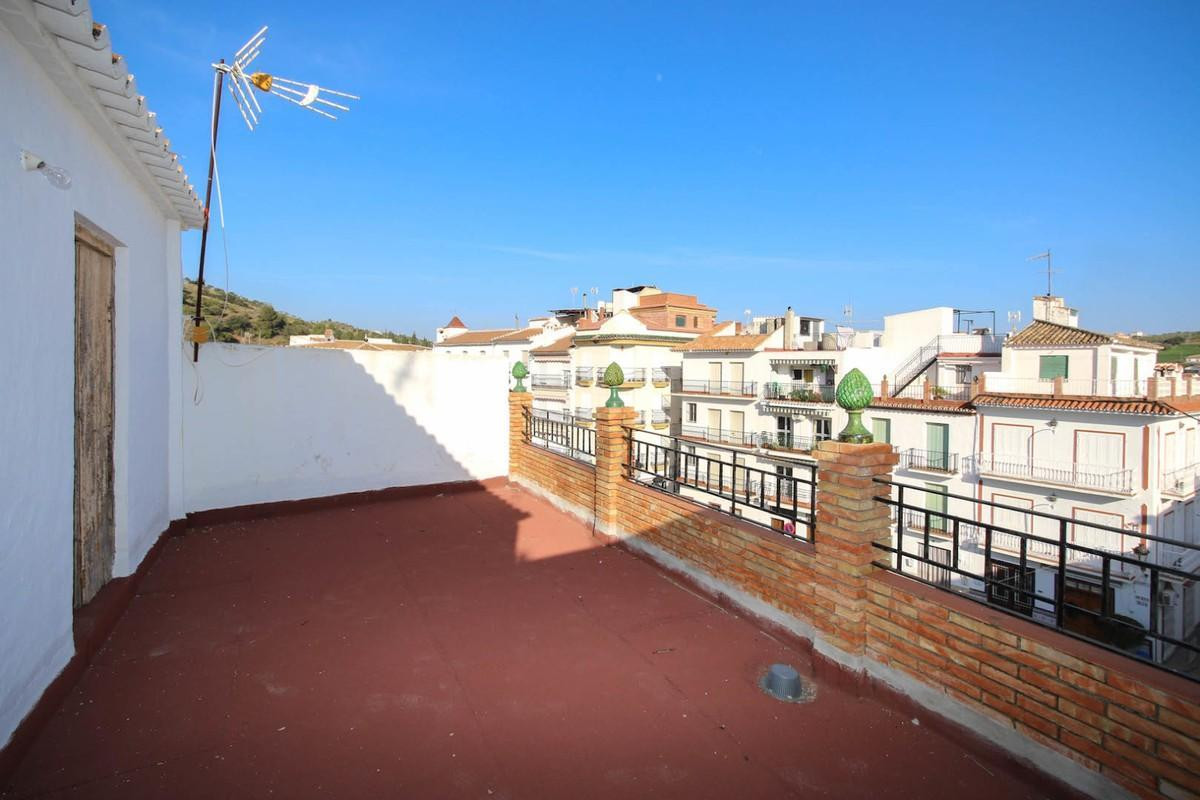 6 Bed Commercial unit for sale in Tolox Costa Del Sol, Málaga, Spain