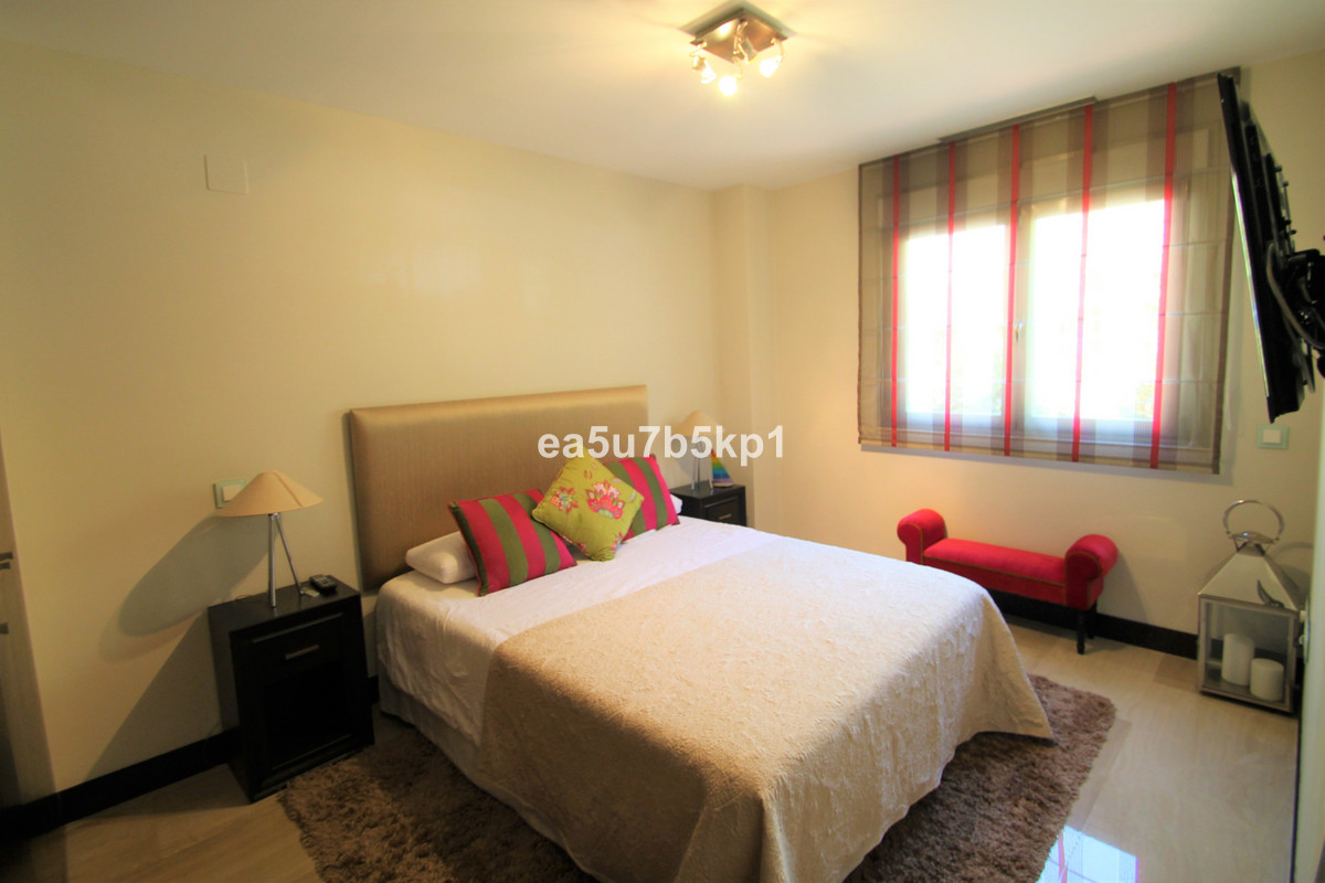 3 Bed Apartment for sale in Benahavís Costa Del Sol, Málaga, Spain