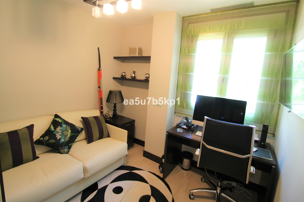 3 Bed Apartment for sale in Benahavís Costa Del Sol, Málaga, Spain
