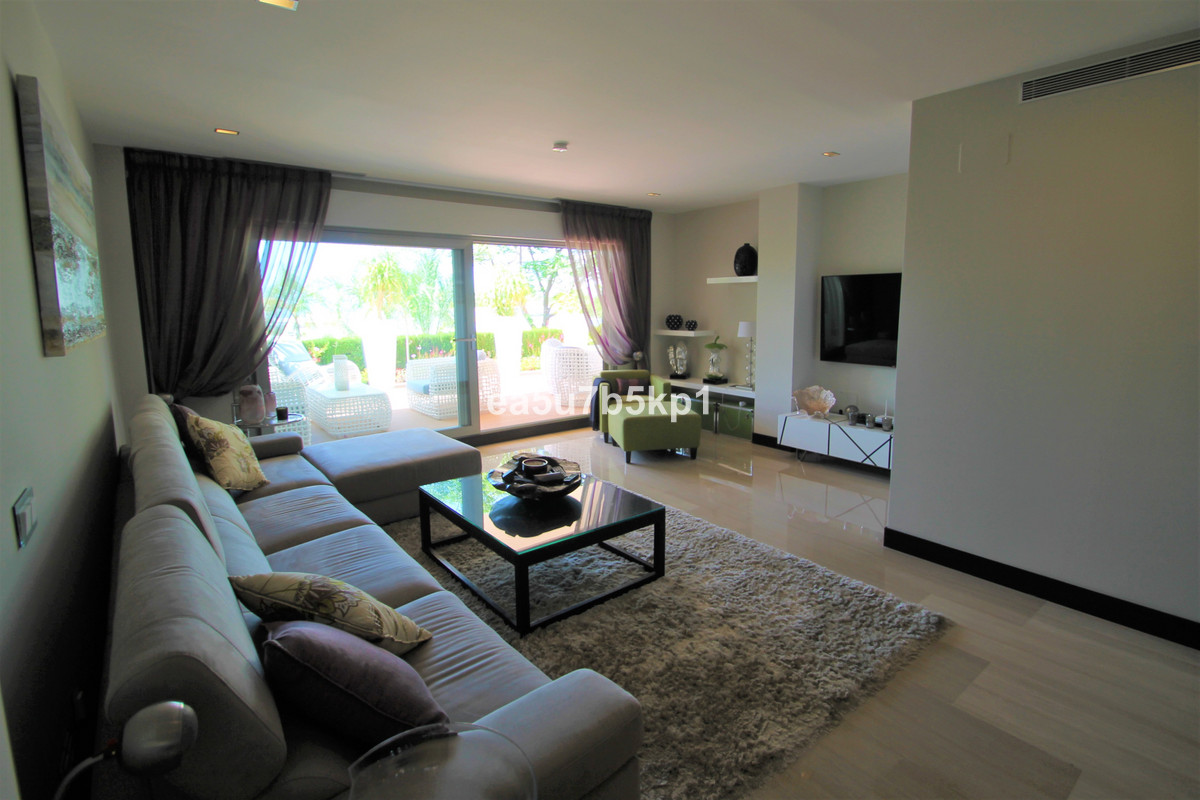 3 Bed Apartment for sale in Benahavís Costa Del Sol, Málaga, Spain