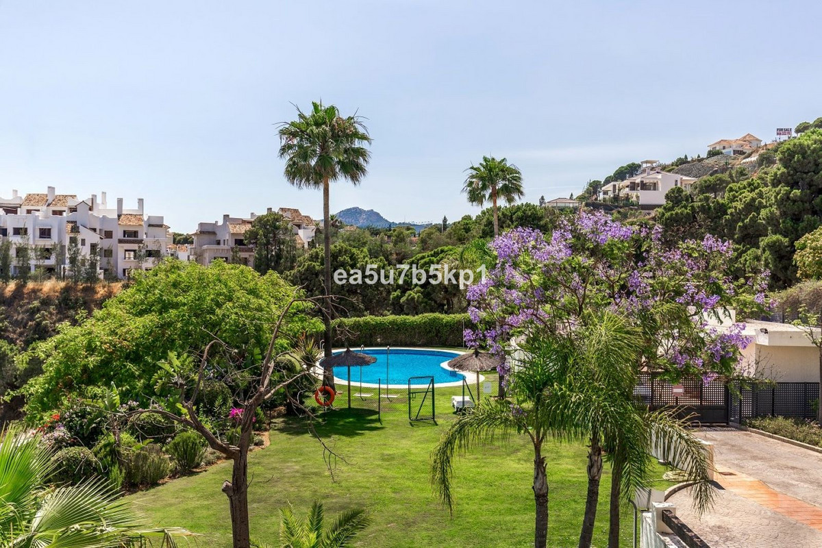 3 Bed Apartment for sale in Benahavís Costa Del Sol, Málaga, Spain