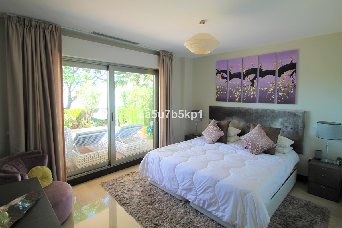 3 Bed Apartment for sale in Benahavís Costa Del Sol, Málaga, Spain