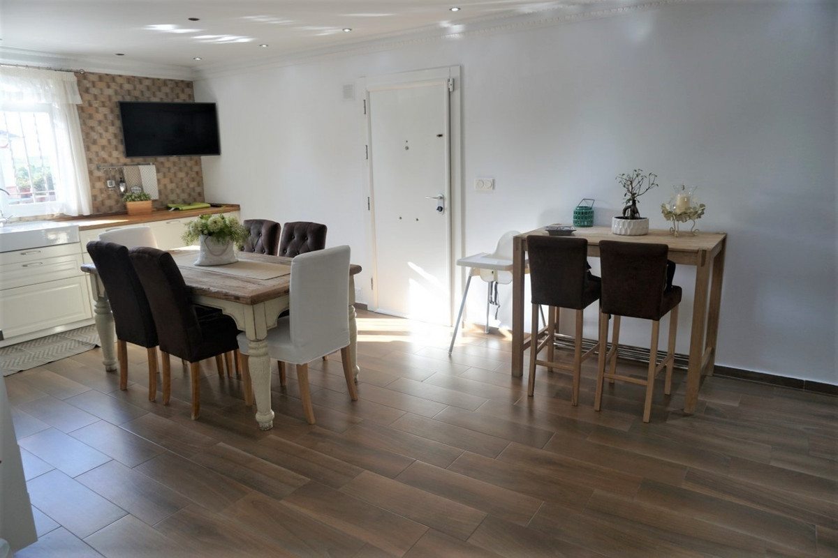 Se vende Villa - Chalet de 4 dormitorios en Costa Del Sol East, Málaga, España