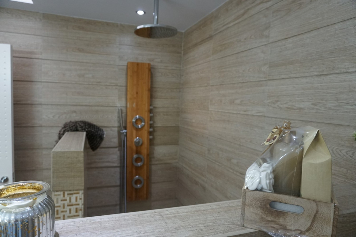 Se vende Villa - Chalet de 4 dormitorios en Costa Del Sol East, Málaga, España