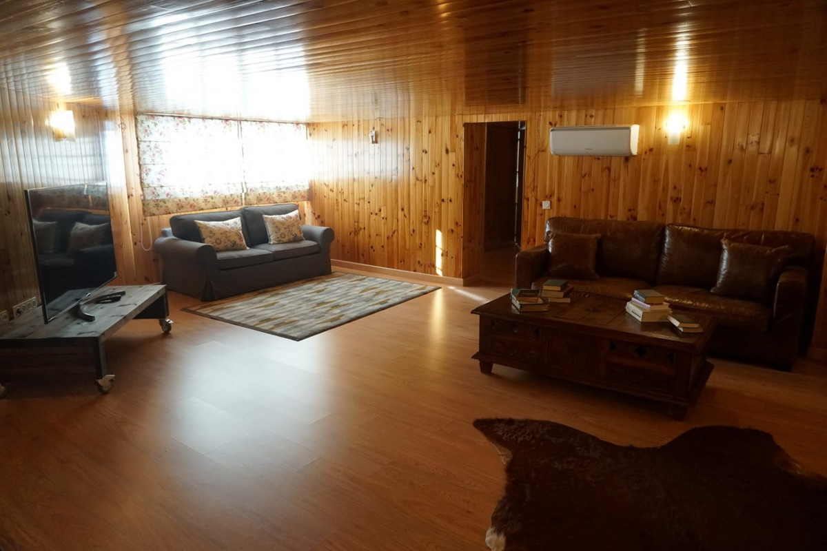 Se vende Villa - Chalet de 4 dormitorios en Costa Del Sol East, Málaga, España