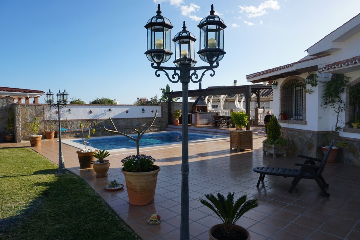 Se vende Villa - Chalet de 4 dormitorios en Costa Del Sol East, Málaga, España