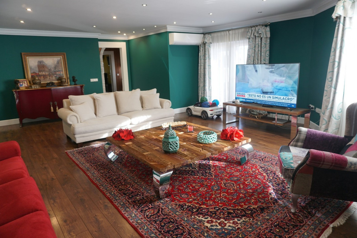 Se vende Villa - Chalet de 4 dormitorios en Costa Del Sol East, Málaga, España
