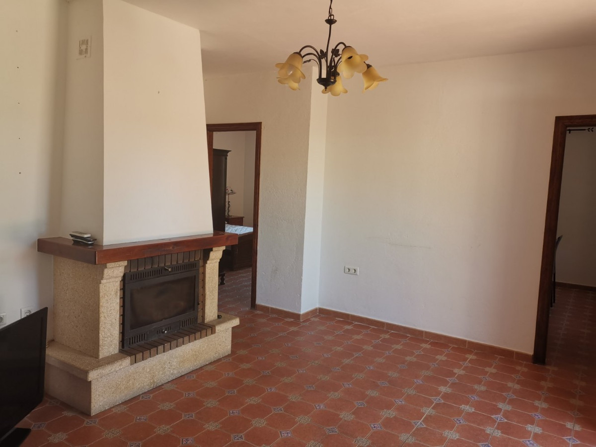 Se vende Finca - Cortijo de 3 dormitorios en Costa Del Sol East, Málaga, España