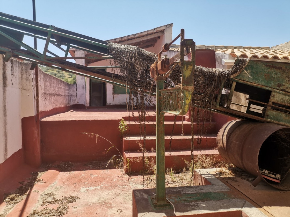 Se vende Finca - Cortijo de 3 dormitorios en Costa Del Sol East, Málaga, España