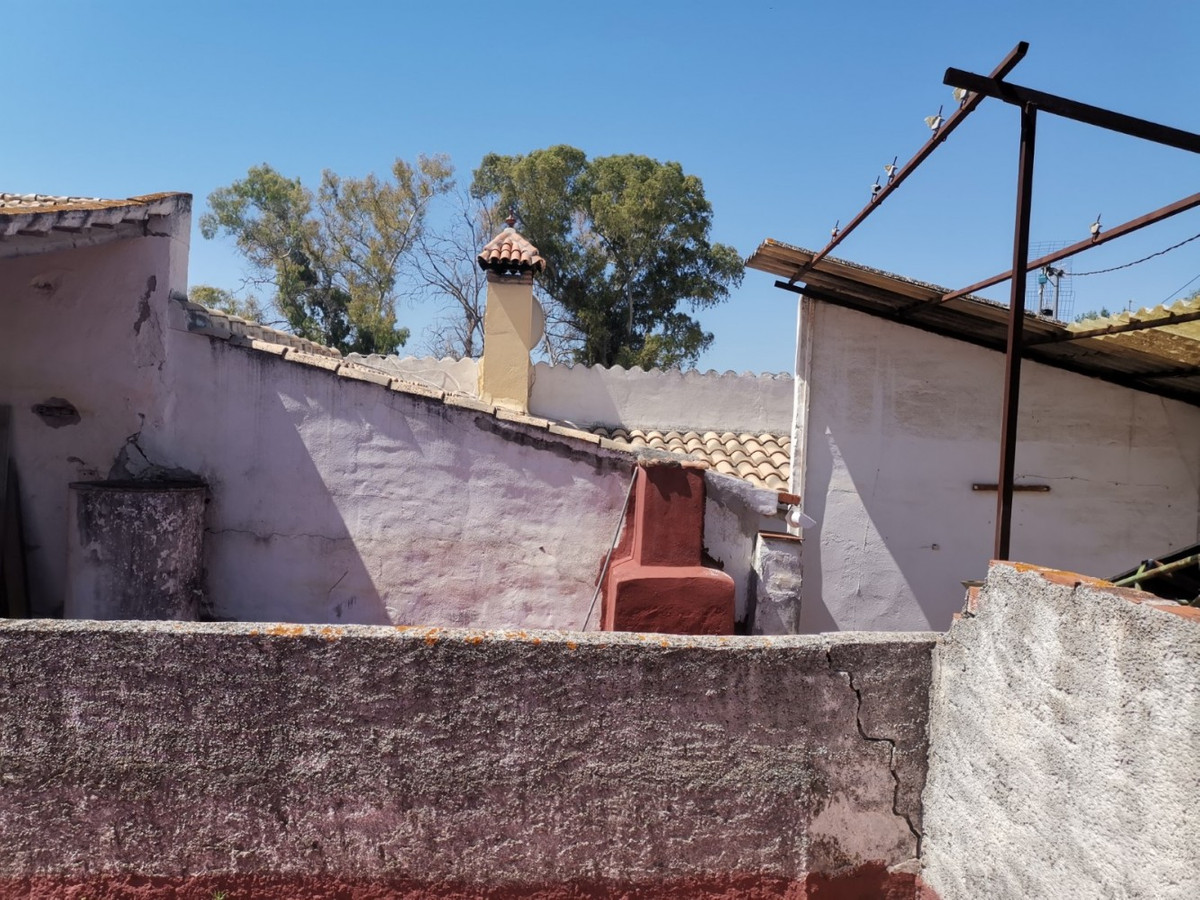 Se vende Finca - Cortijo de 3 dormitorios en Costa Del Sol East, Málaga, España