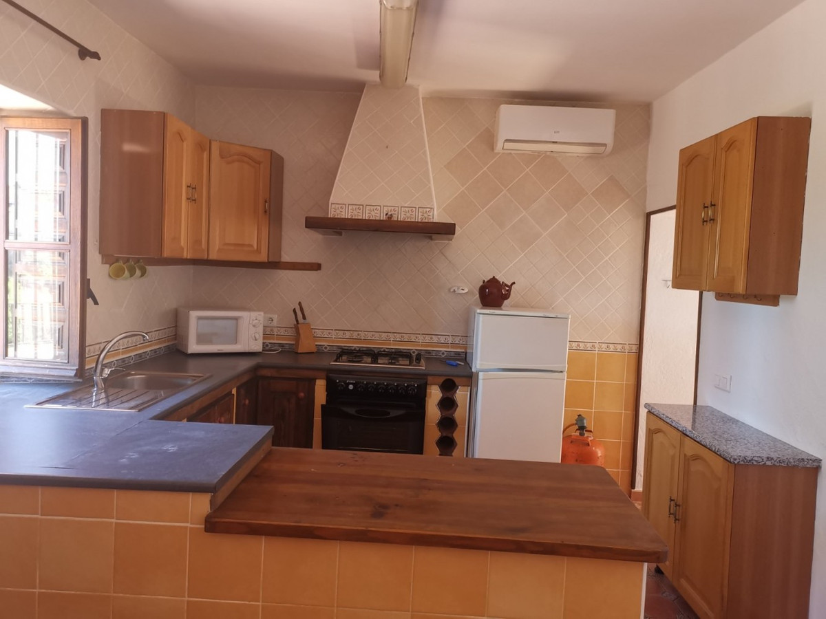Se vende Finca - Cortijo de 3 dormitorios en Costa Del Sol East, Málaga, España