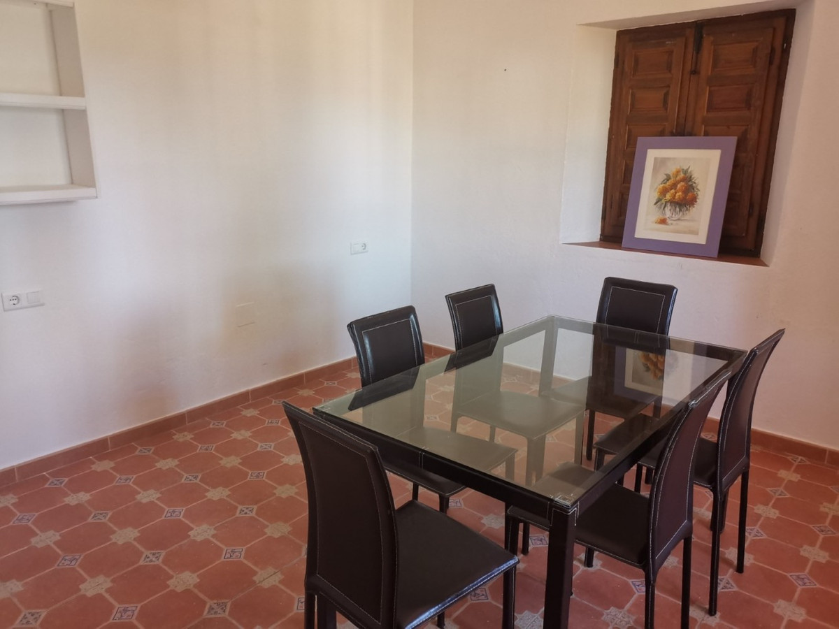 Se vende Finca - Cortijo de 3 dormitorios en Costa Del Sol East, Málaga, España