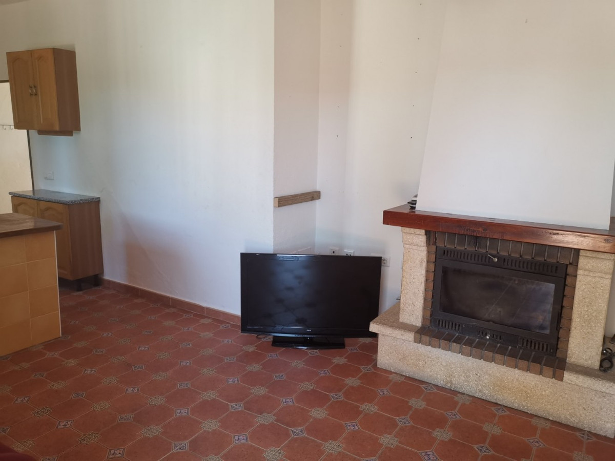 Se vende Finca - Cortijo de 3 dormitorios en Costa Del Sol East, Málaga, España