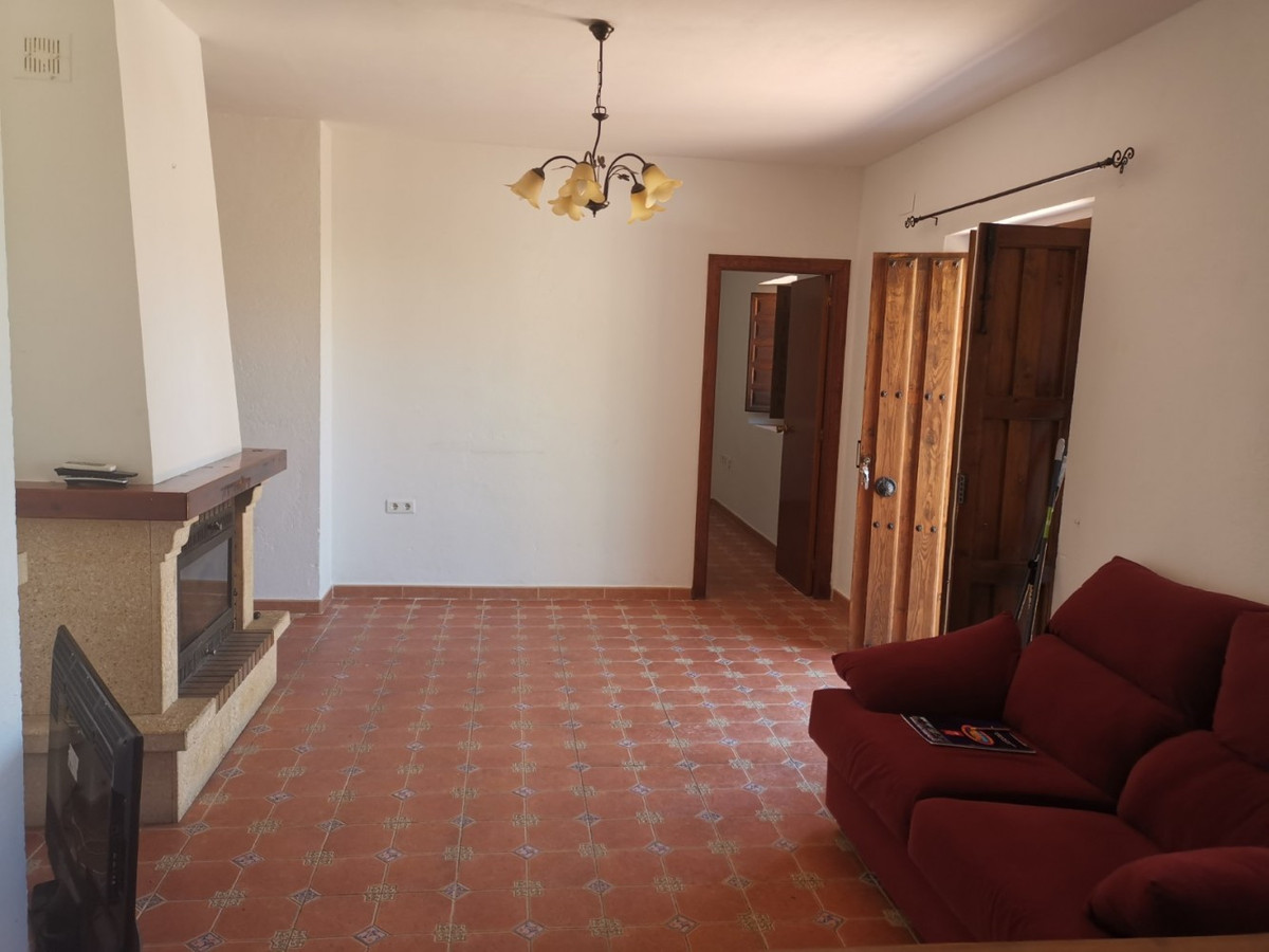 Se vende Finca - Cortijo de 3 dormitorios en Costa Del Sol East, Málaga, España