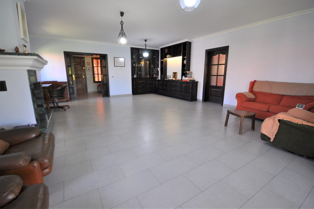 4 Bed Townhouse for sale in Casares Playa Costa Del Sol, Málaga, Spain