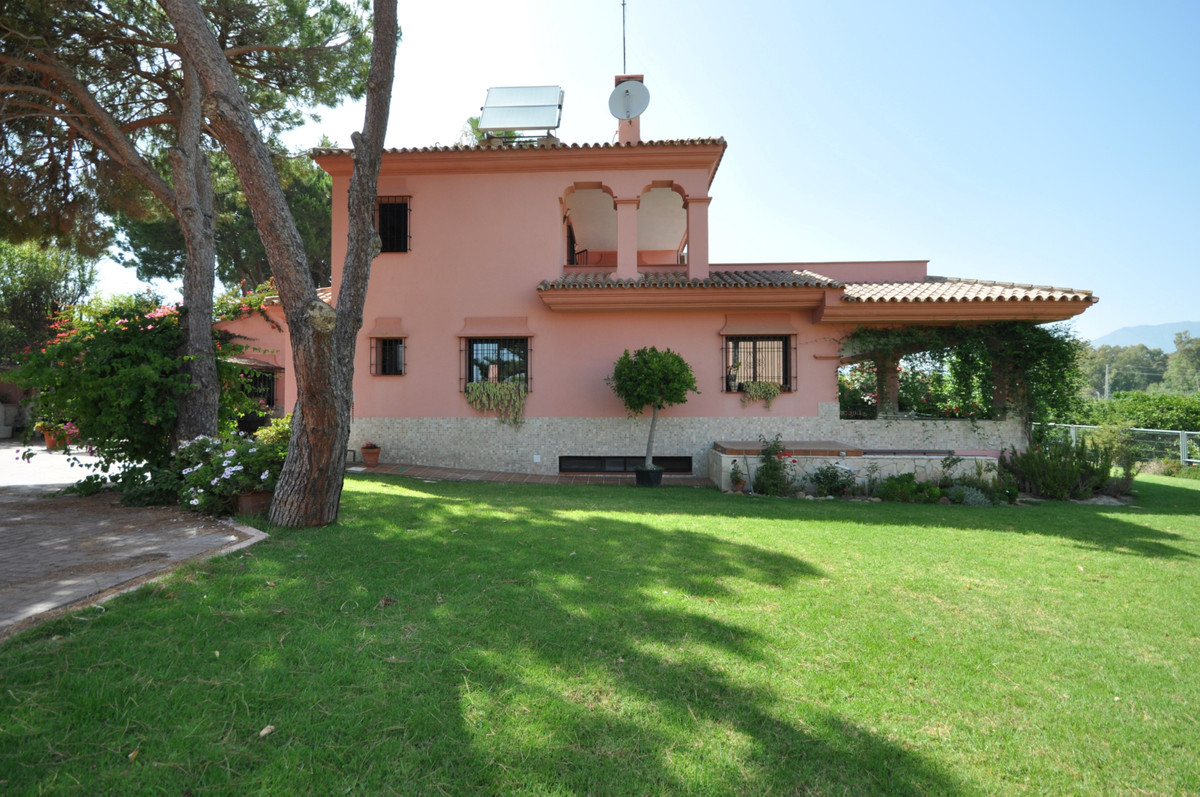4 Bed Townhouse for sale in Casares Playa Costa Del Sol, Málaga, Spain