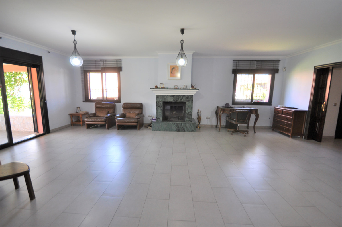 4 Bed Townhouse for sale in Casares Playa Costa Del Sol, Málaga, Spain