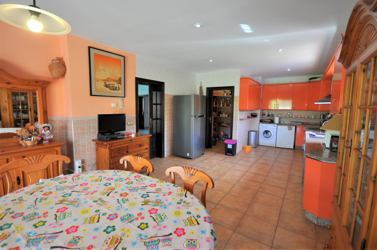 4 Bed Townhouse for sale in Casares Playa Costa Del Sol, Málaga, Spain