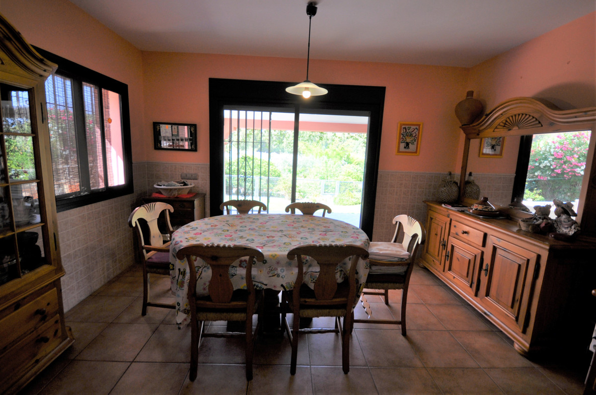 4 Bed Townhouse for sale in Casares Playa Costa Del Sol, Málaga, Spain