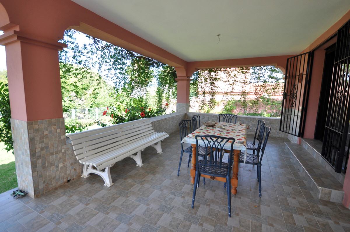 4 Bed Townhouse for sale in Casares Playa Costa Del Sol, Málaga, Spain