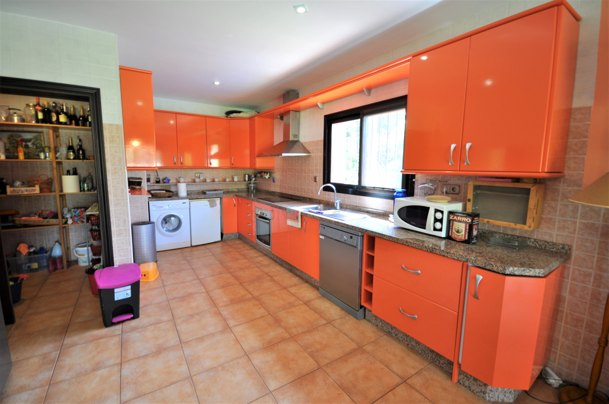 4 Bed Townhouse for sale in Casares Playa Costa Del Sol, Málaga, Spain