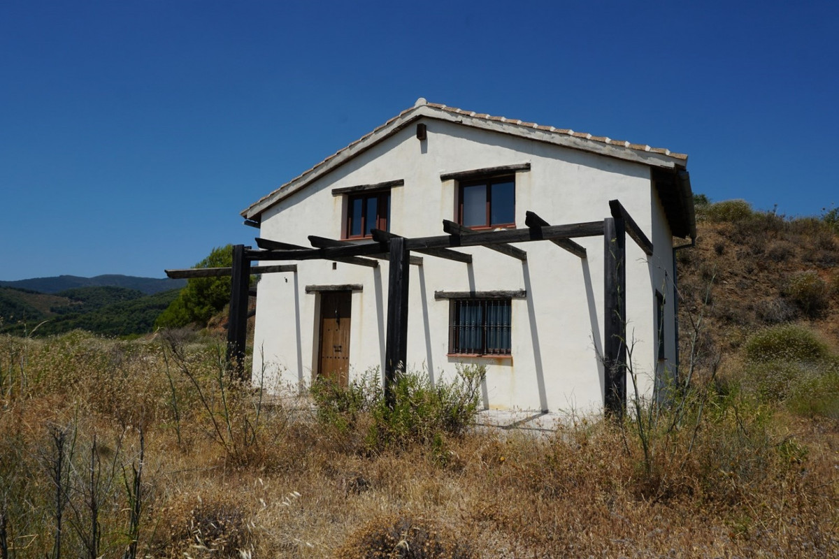 Se vende Finca - Cortijo de 3 dormitorios en Costa Del Sol, Málaga, España