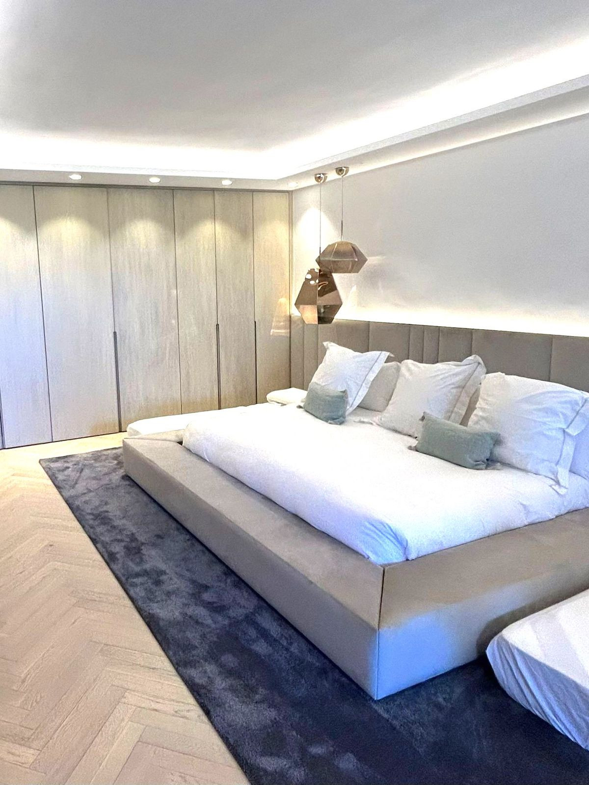 3 Bed Apartment for sale in Atalaya Costa Del Sol, Málaga, Spain