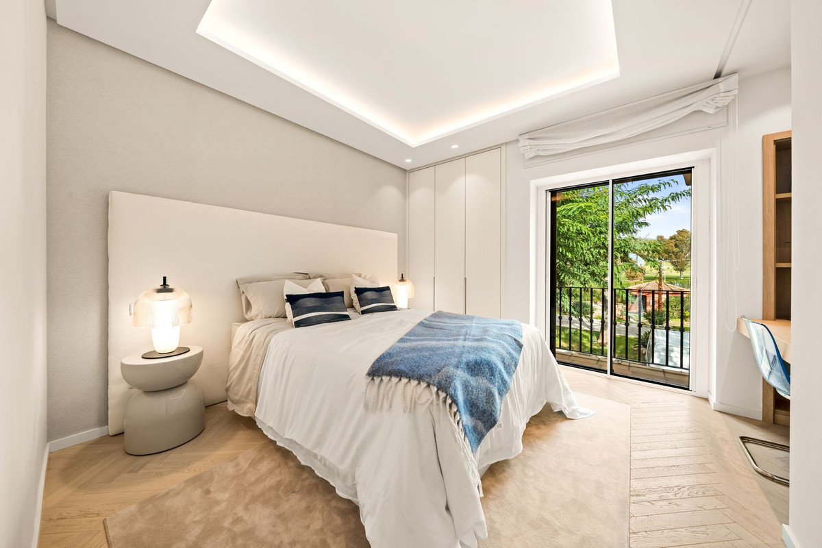 3 Bed Apartment for sale in Atalaya Costa Del Sol, Málaga, Spain