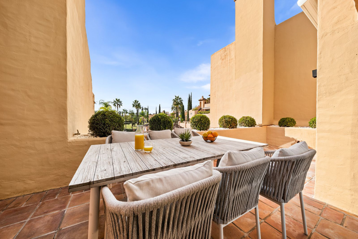 3 Bed Apartment for sale in Atalaya Costa Del Sol, Málaga, Spain