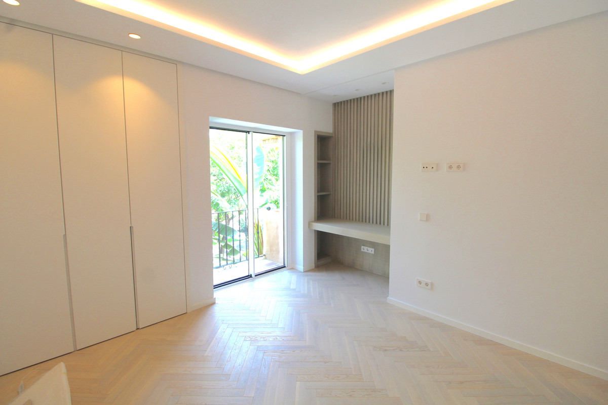 3 Bed Apartment for sale in Atalaya Costa Del Sol, Málaga, Spain