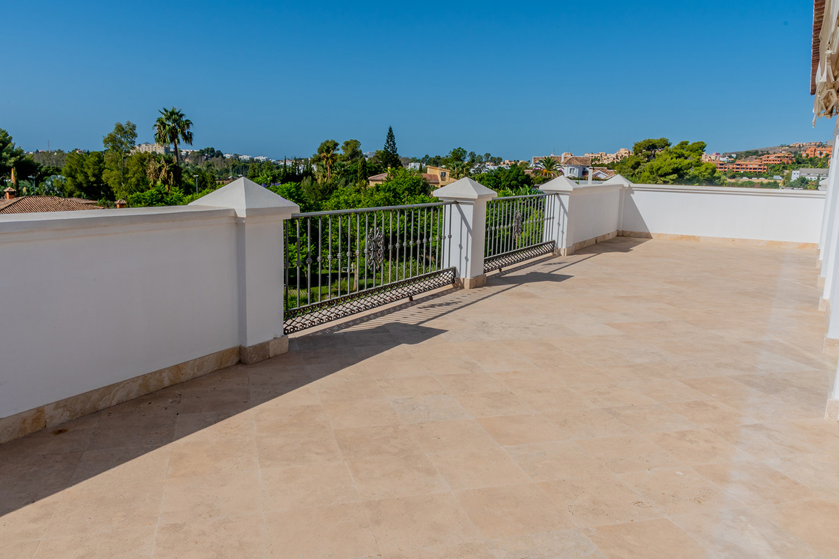 5 Bed Townhouse for sale in Guadalmina Alta Costa Del Sol, Málaga, Spain
