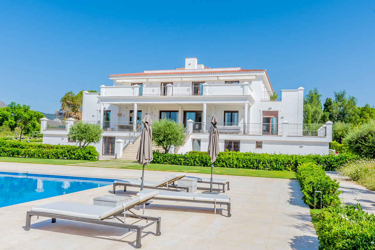 5 Bed Townhouse for sale in Guadalmina Alta Costa Del Sol, Málaga, Spain