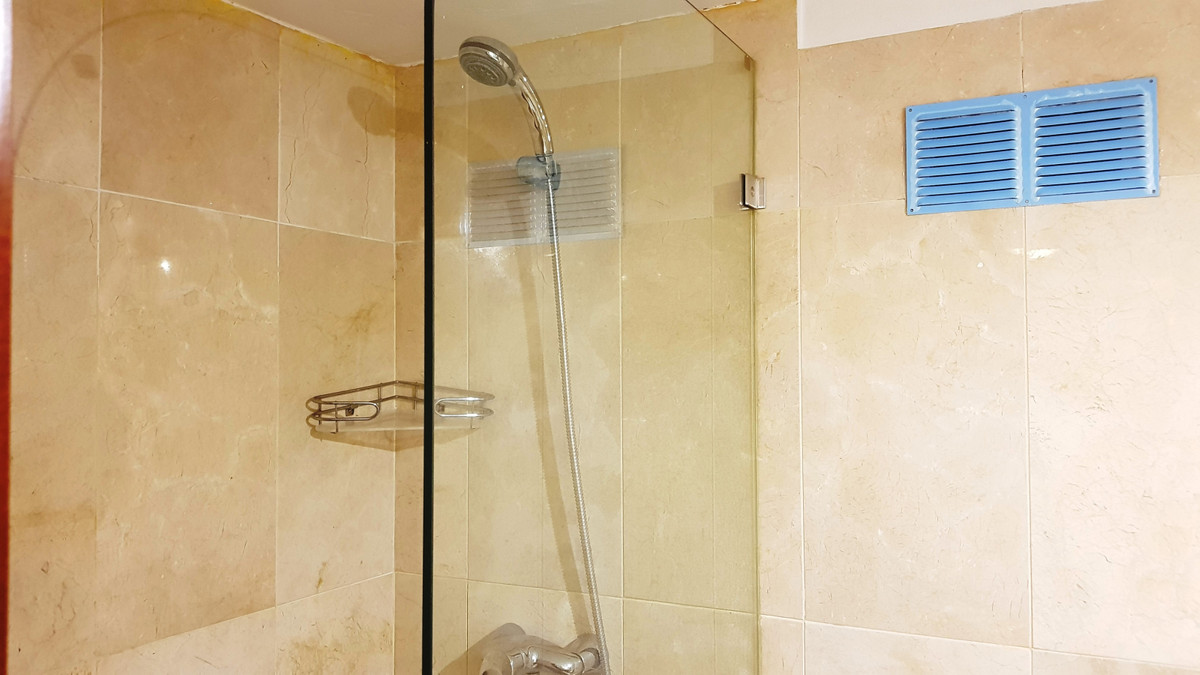 Se vende Villa - Chalet de 5 dormitorios en Costa Del Sol, Málaga, España