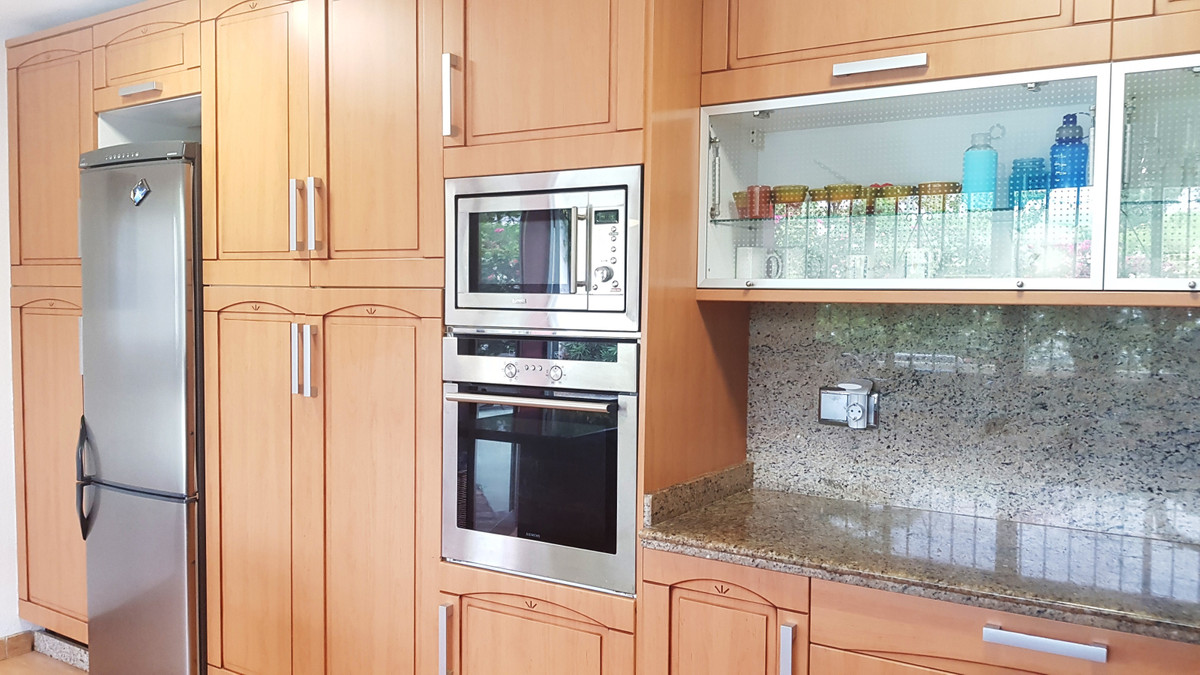 Se vende Villa - Chalet de 5 dormitorios en Costa Del Sol, Málaga, España