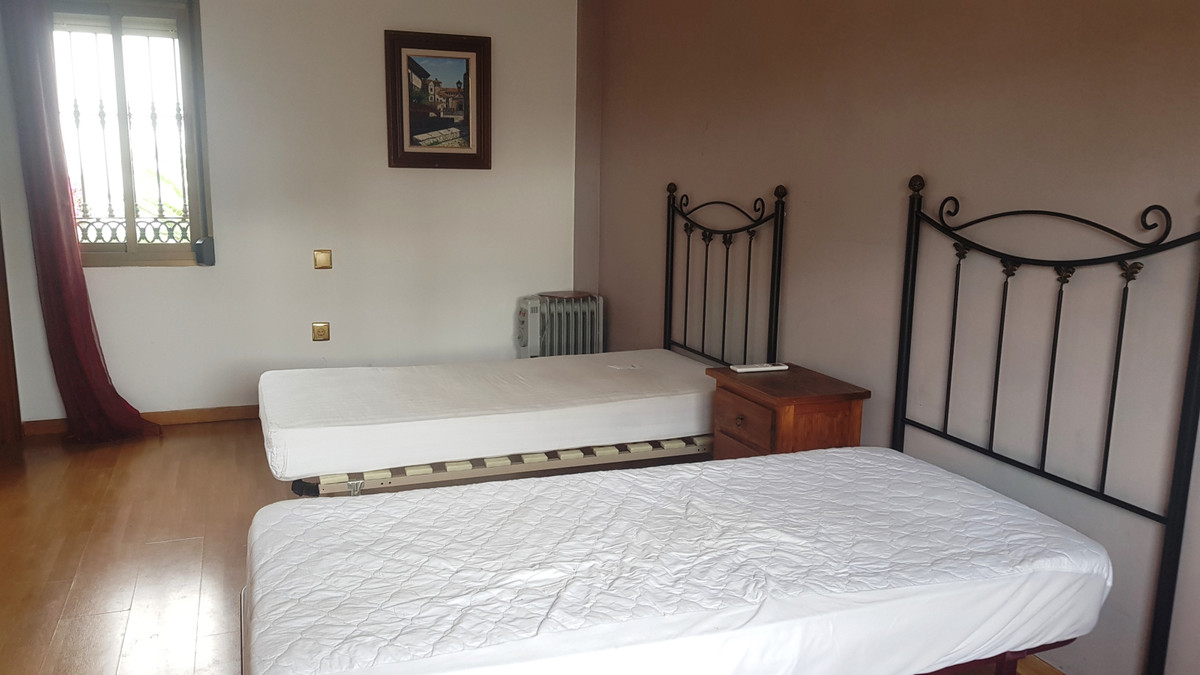 Se vende Villa - Chalet de 5 dormitorios en Costa Del Sol, Málaga, España