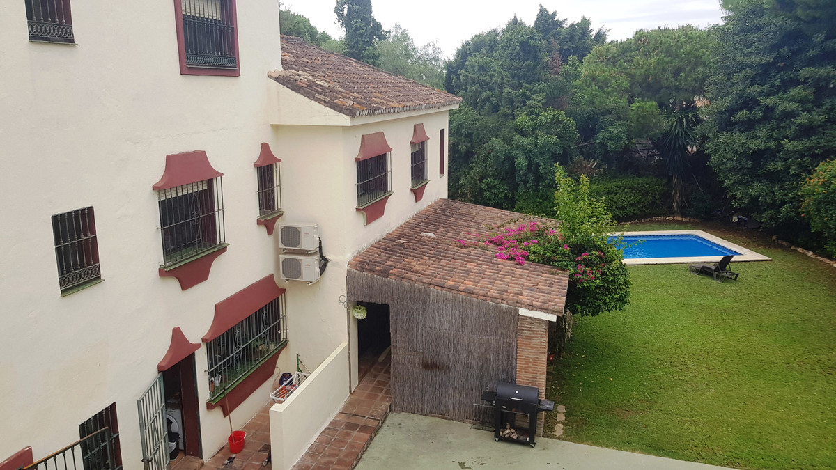 Se vende Villa - Chalet de 5 dormitorios en Costa Del Sol, Málaga, España