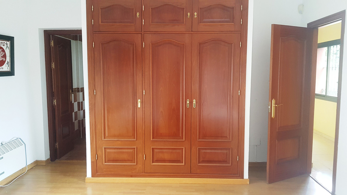 Se vende Villa - Chalet de 5 dormitorios en Costa Del Sol, Málaga, España