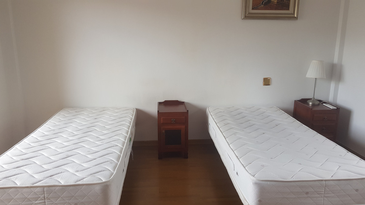 Se vende Villa - Chalet de 5 dormitorios en Costa Del Sol, Málaga, España