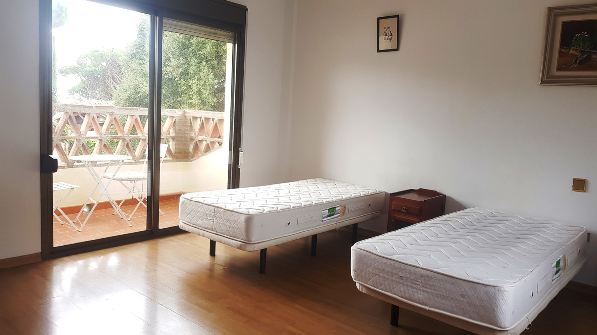 Se vende Villa - Chalet de 5 dormitorios en Costa Del Sol, Málaga, España