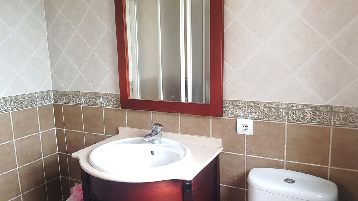 Se vende Villa - Chalet de 5 dormitorios en Costa Del Sol, Málaga, España