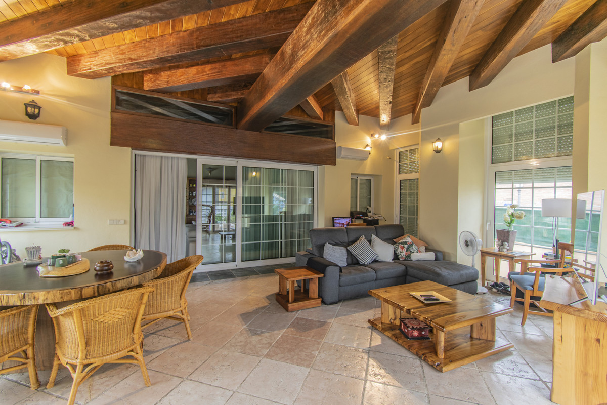 Se vende Villa - Chalet de 4 dormitorios en Costa Del Sol, Málaga, España