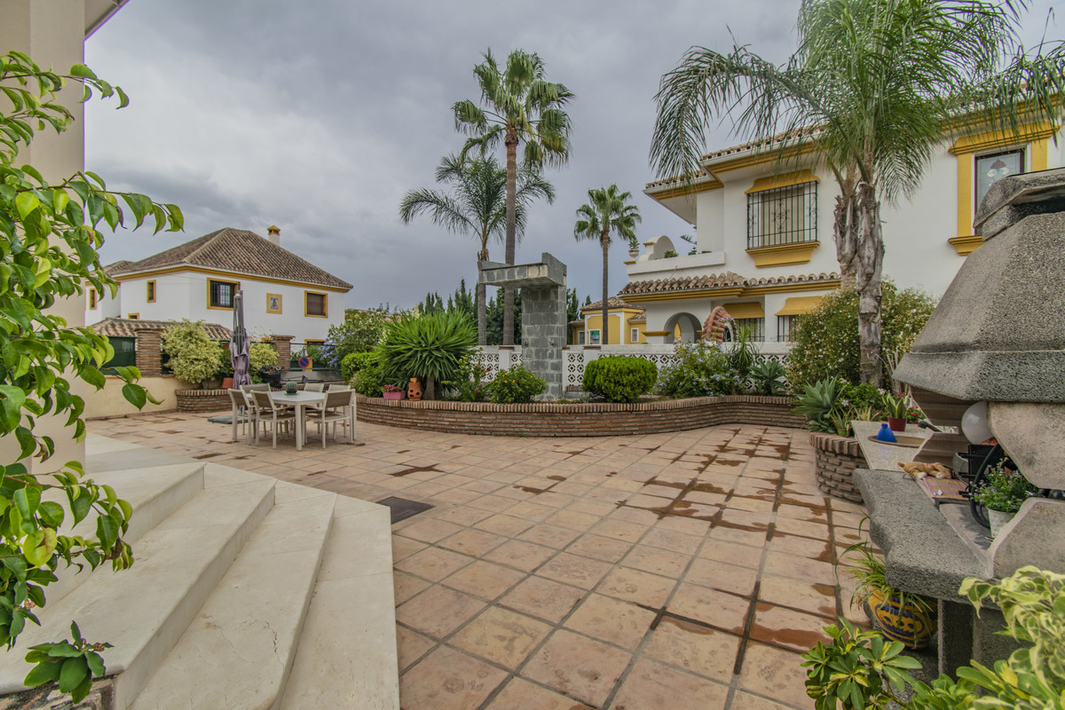 Se vende Villa - Chalet de 4 dormitorios en Costa Del Sol, Málaga, España