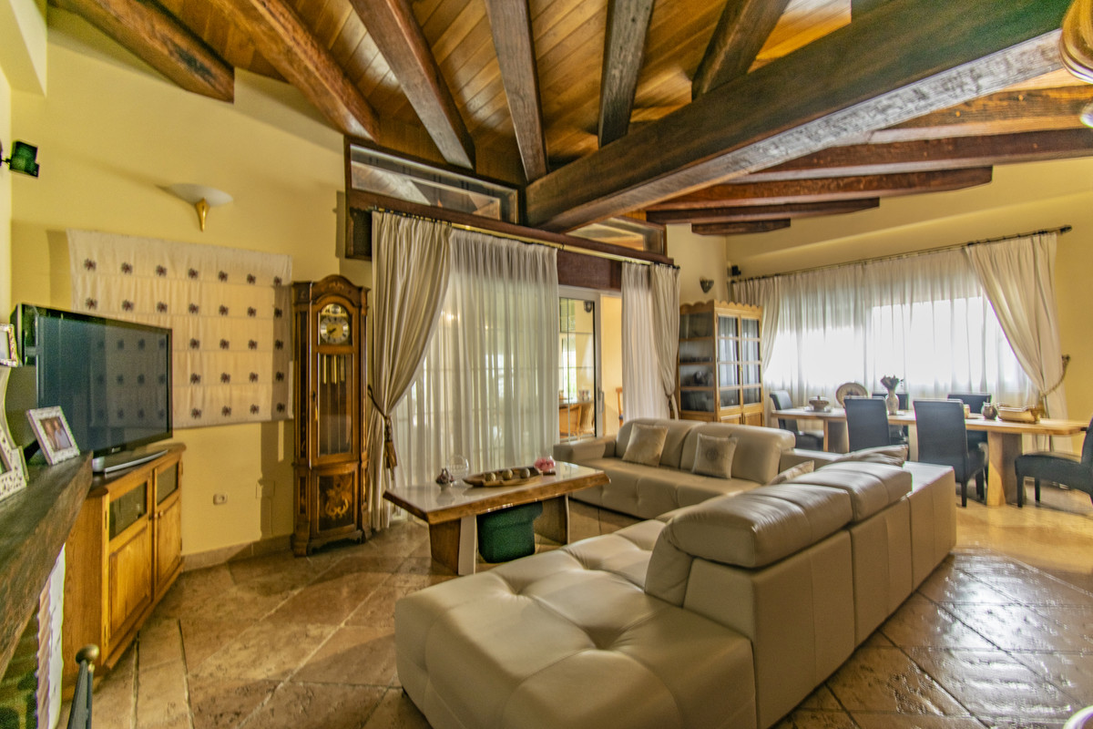 Se vende Villa - Chalet de 4 dormitorios en Costa Del Sol, Málaga, España